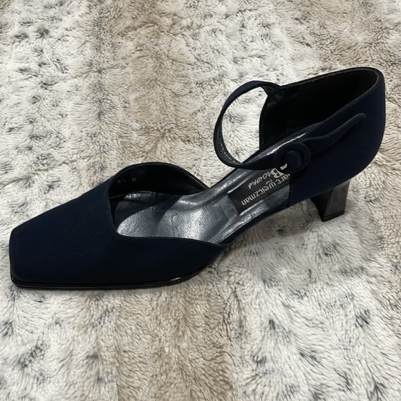 [8.5] Vintage Stuart Weitzman Square Toe Ankle Strap Heel | in Rich Navy Blue - Picture 11 of 13